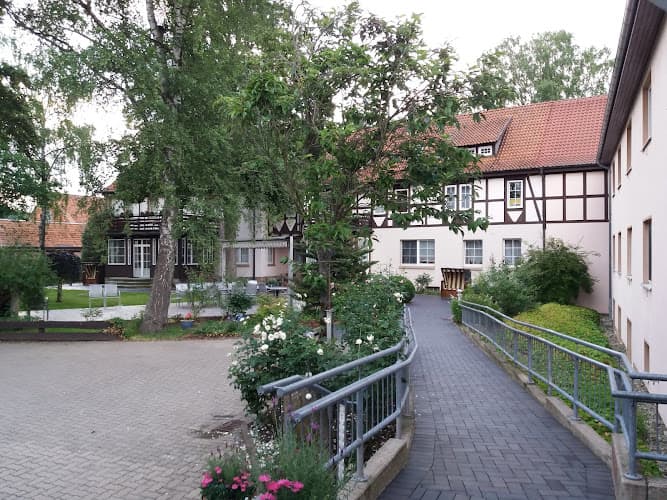 Altenpflegeeinrichtung Haus Sissi GmbH Alten- u. Pflegeheim -