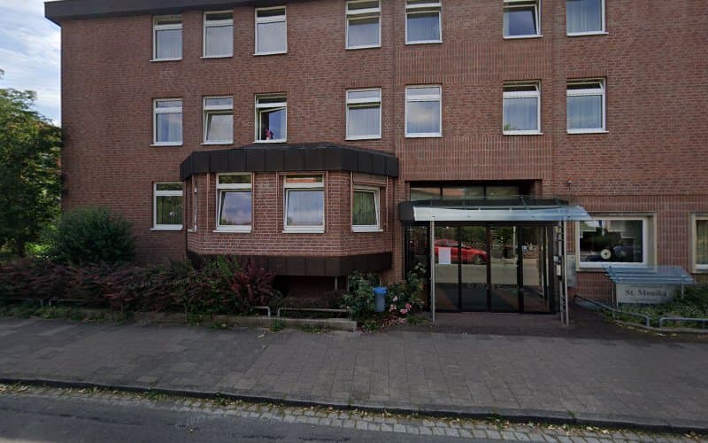 Altenpflegeheim St. Monika