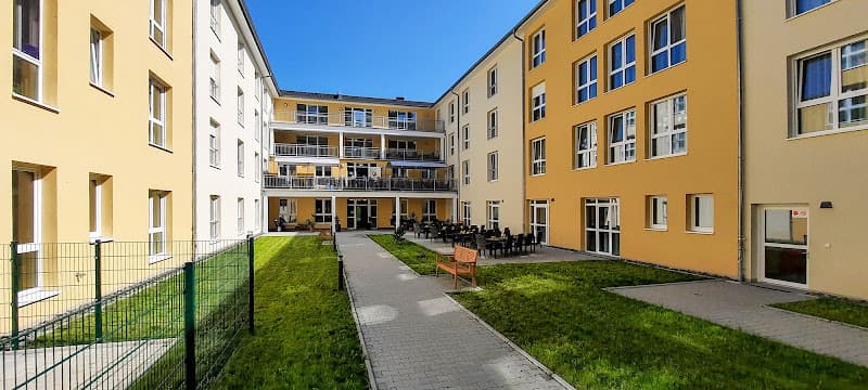 EURO Plus - Seniorenresidenz »Kamelienhof«