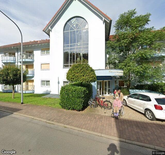 Seniorenwohn - und Pflegehaus - Das Blaue Haus -