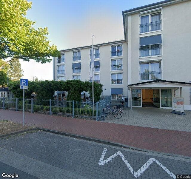 Seniorenwohn- und Pflegeheim "Am Gutspark"